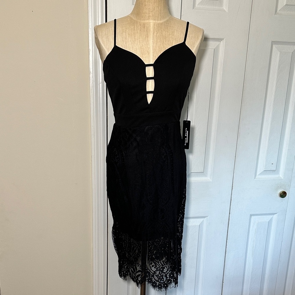 Haute Monde Elegant Black Lace Midi Dress